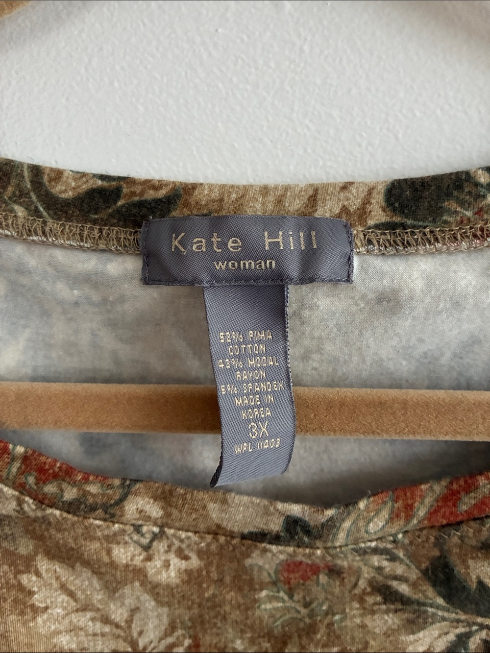 Kate Hill Floral-Print Woman Top in Brown, Rust and Olive